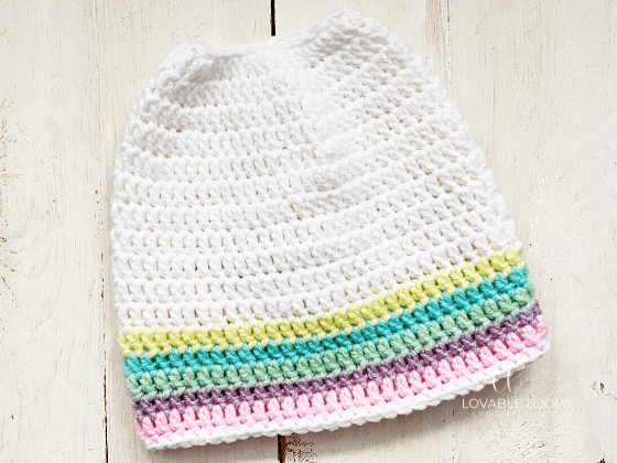 messy bun beanie free crochet pattern