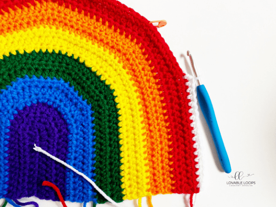 rainbow pillow free crochet pattern