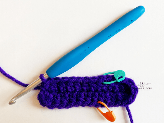 rainbow pillow free crochet pattern